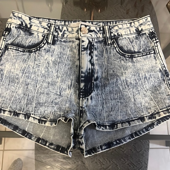 Women high waisted shorts size 9 - Picture 1 of 4